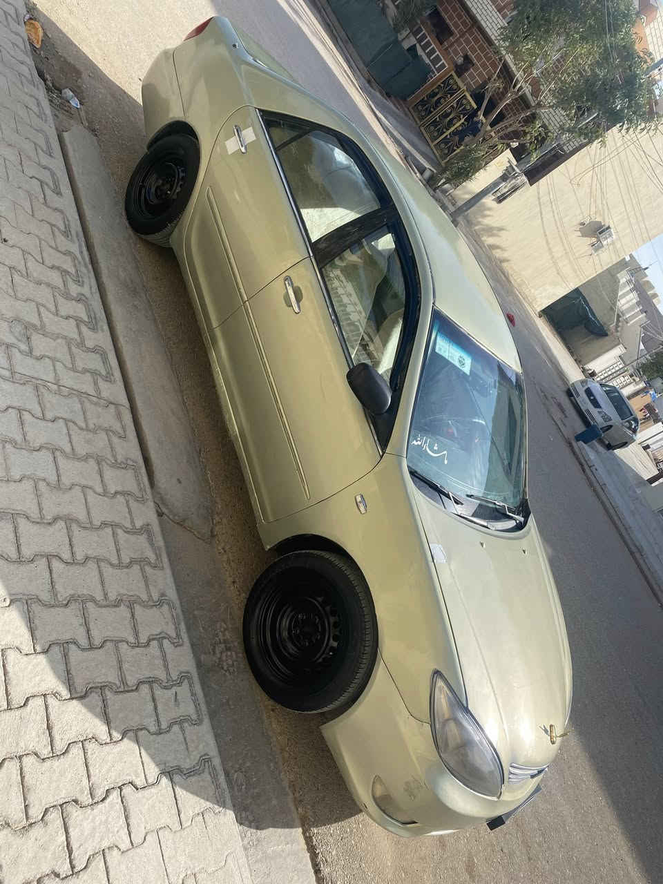 کامیری ٢٠٠٤ ساغ سنەوی شتیکی جوان  بی تەقەو رەقە تەبریتو ساردو گەرم یەک توز مەسروفی تیایە سەیارەیەکی پاک خاوینە نرخی ٤٥ گەلاو توزی مەجال شوین کەلار


**إذا كنت صاحب هذا الإعلان وتريد حذفه لأي سبب، رجاءا أرسل رسالة إلى الدعم الفني**