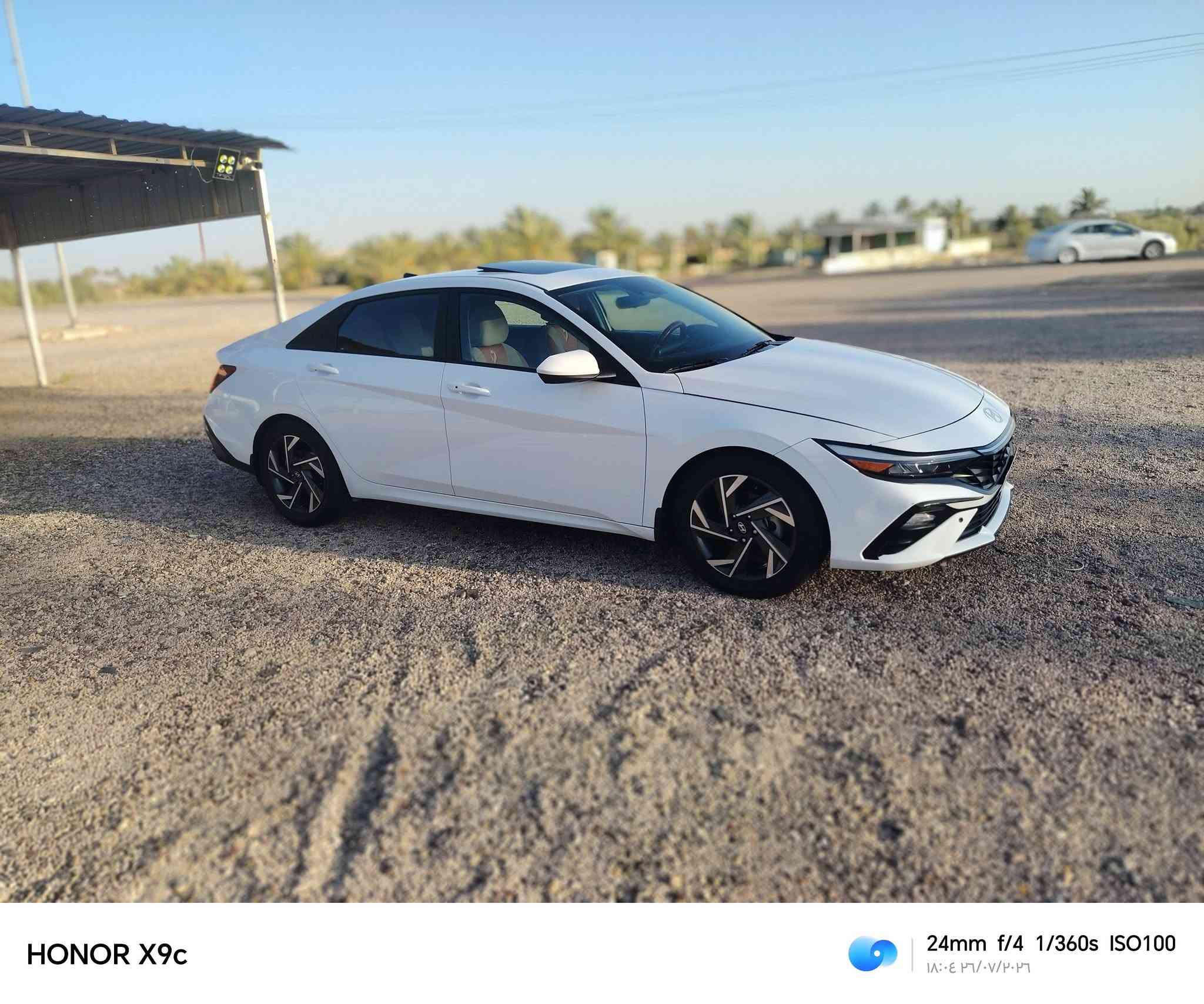 🚘 للبيع | هيونداي النترا 
▫️ الموديل: 2024 
▫️ فول المواصفات 
▫️ اللون: أبيض
▫️ الوارد: أمريكي 🇺🇸
▫️ رقم التسجيل: بغداد 
▫️ الممشى: 70 ألف ميل

✅ محرك 2.0 دوش
✅ ناقل حركة أوتوماتيك 
✅ تشغيل بصمة + دخول ذكي
✅ تشغيل عن بُعد
✅ شاشة 
✅ كاميرا خلفية
✅ شاحن لاسلكي
✅ مثبت سرعة
✅ نظام المحافظة على المسار (Lane Keep Assist)
✅ نظام التحذير من الاصطدام الأمامي مع الفرملة التلقائية
✅ مراقبة النقطة العمياء
✅ جنوط ألمنيوم
✅ وسائد هوائية وأنظمة أمان متكاملة
✅ استهلاك وقود ممتاز

📌 تفاصيل الضرر بكل شفافية:

* ضرر البنيد فقط بدون دواخل ولا رباك مبدل خارج العراق 
* يوجد رصعات بسيطة بالقمارة ناتجة عن الشحن إلى العراق، وما زالت على حالها بدون تصليح.

✔️ السيارة نظيفة جداً، والفحص مفتوح بأي مكان الأنبار رما
📞 للاستفسار والمراسلة على الخاص أو الاتصال.***********
