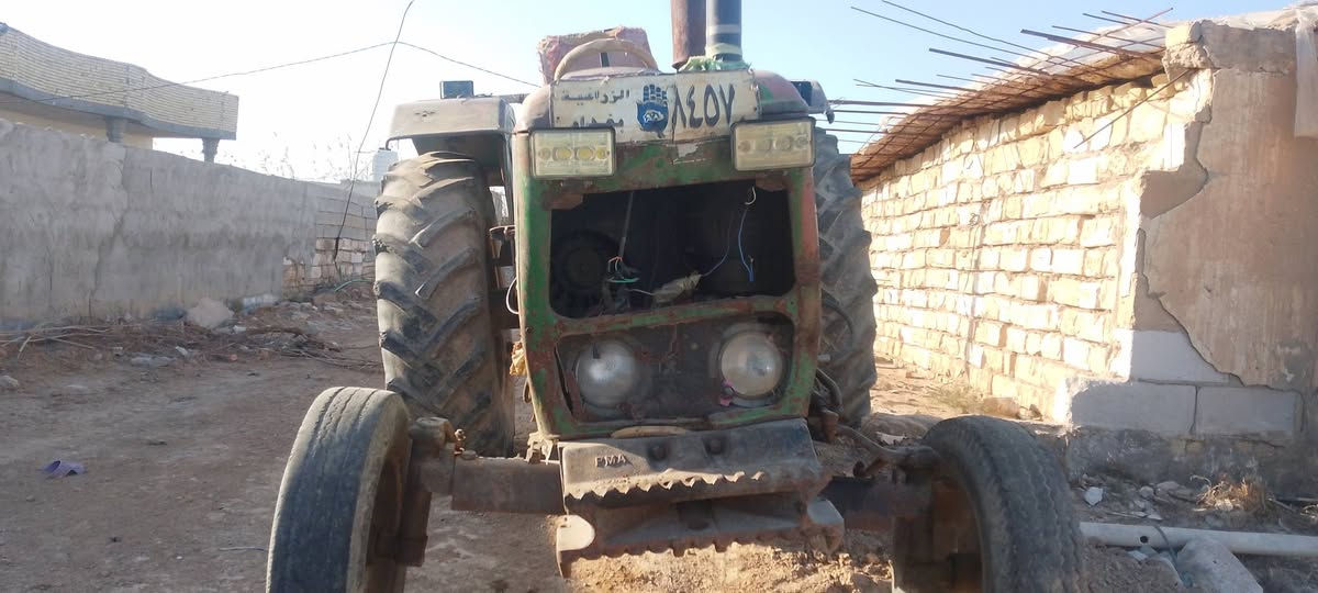 سلام عليكم مكينه اللبيع مكينه الون أخضر مكينه جديد  دشبوال  عداد جديدا طخم تايرات جديدا  مكينه بلااد 
مكفواله كابسه كراب دوس مامتعوباء كير بلااد 
للتواصل رقم الهاتف ***********مكاني ناصريه رفاعي مقابيل ملعب الخماسي شويه مسافه عن فرع العيله
