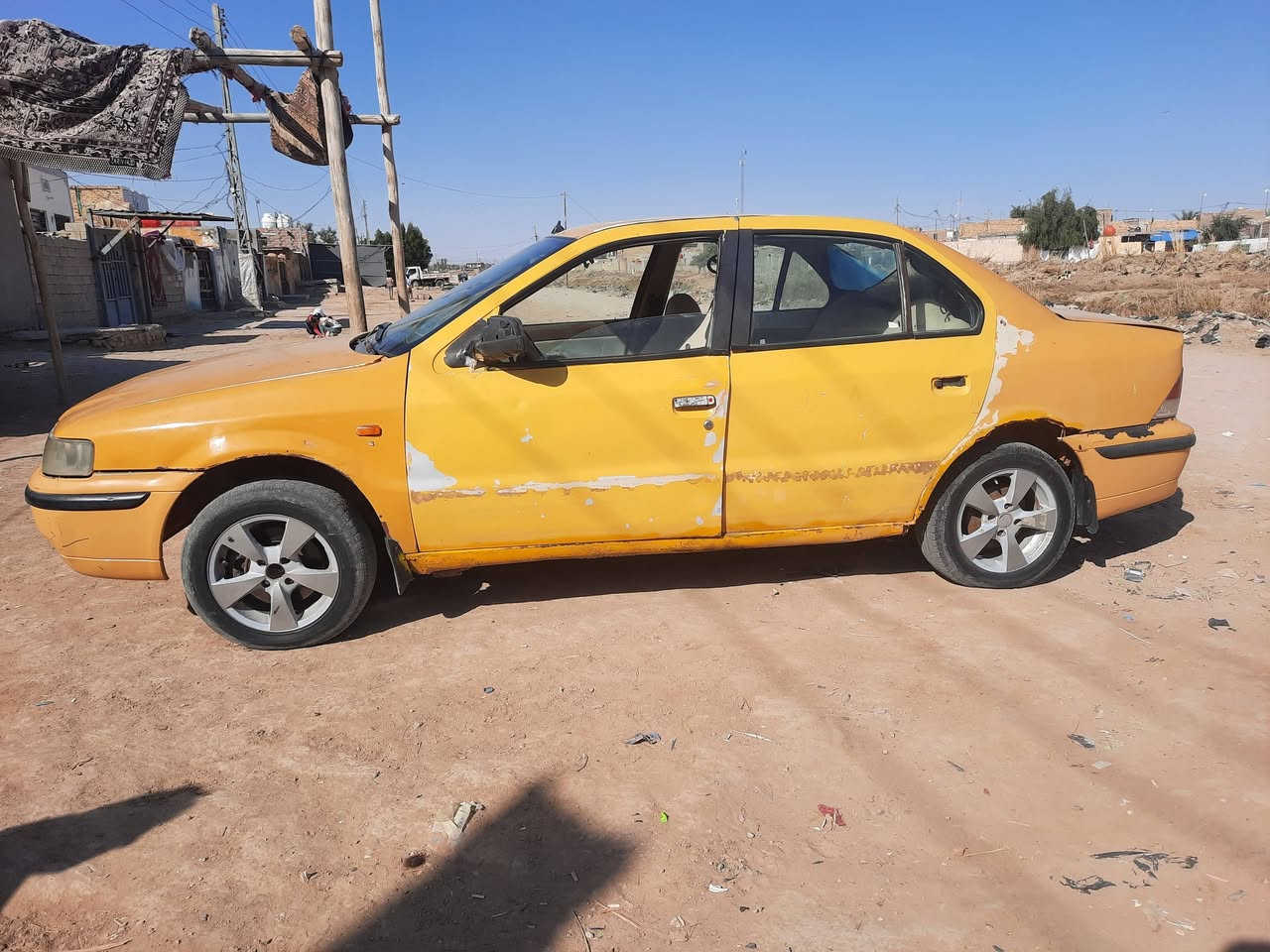 السلام عليكم سمند مديل 11. مالكهه يمي 
مكانهه الحمزه الشرقي سعرهه 10. وبيهه مجال بسيط
***********
