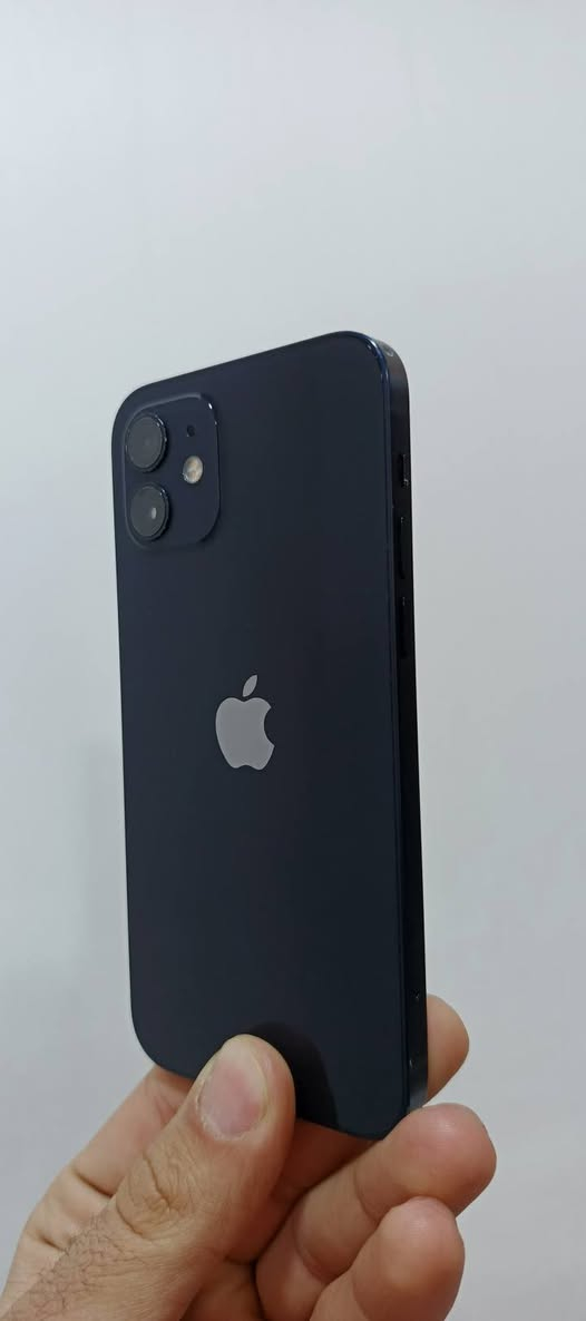 سلام عليكم ورحمة الله وبركاته ايفون 12 عادي لون حبري كبس وضع شركة بطارية 89 ذاكرة 128 جهاز جديد ما مفتوح فقط بي نقطه حبر أسفل الشاشة يسار ما ماثرة على أي شي كلشي شغال شرط البصمة سعر جدا مناسب العنوان كربلاء للتواصل ***********
