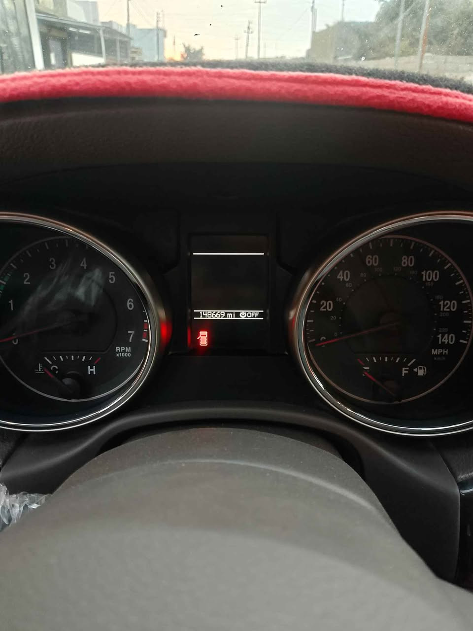 اخو جديد سياره كفاله عامه گير و محرك اب شرط لا نقص ولابخار وباقي علا الوضع الشركه دفع رباعي بصمه تحكم سرعه شاشه ايباد فول مواصفات فقط بدون سلايد /مكاني صلاح دين طوز خورماتو *********** Singapore
