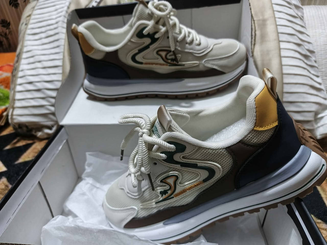 تكرمون شوز او حذاء ماركه بالباكيت التواصل (***********) كربلاء, العراق
