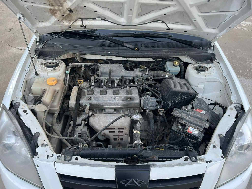 شيري ايفاي موديل 2013 قطعتين صبغ رش فقط  كير محرك تبريد شرط محرك كورلا.  جديد صدر جديد. كوبون بنزين كامل. سعر 55.    *********** كير اوتوماتيك كركوك, العراق
