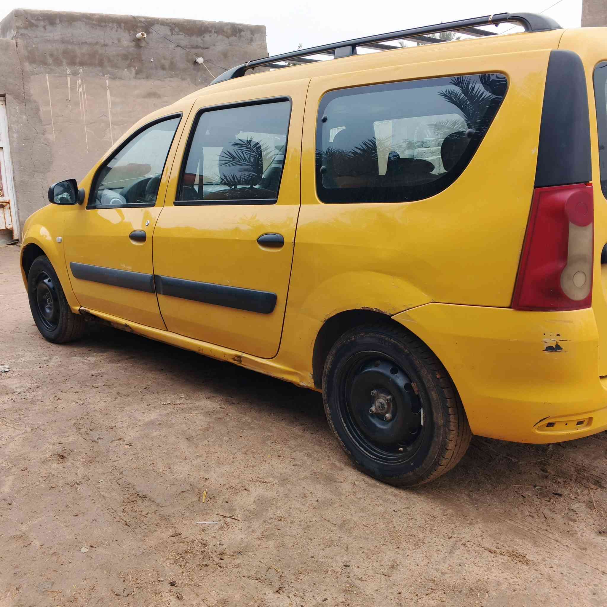 السلام عليكم مديل 10عرضها 48وبيها مجال للستفسار اتصل *********** العنوان ديوانية غماس
