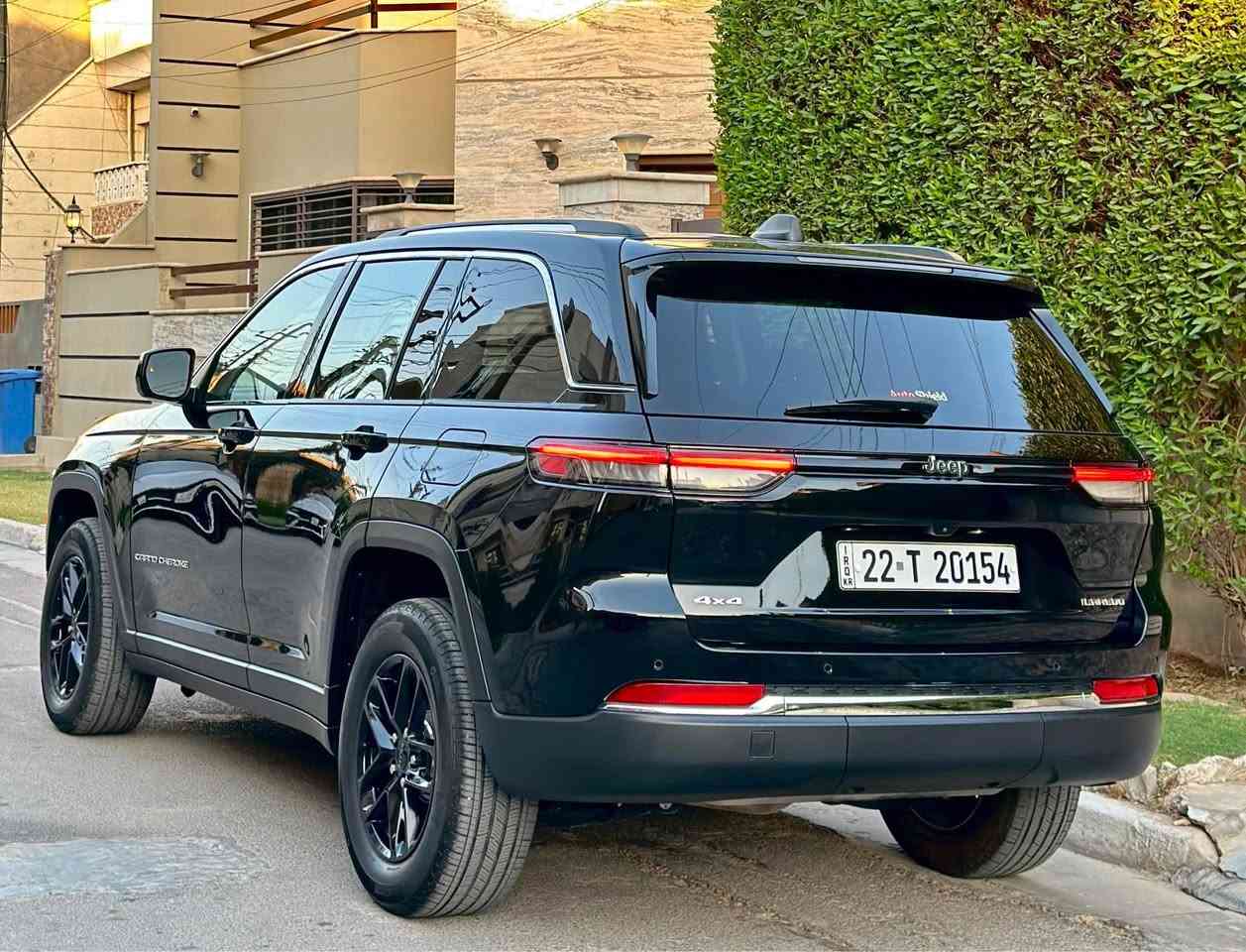 للبيع جيب 2023 بلاك توب 
1. محرك 3600 6 سلتد 
2. فتحة سقف 
3. 5 راكب 
4. ماشيه 22 الف 
5. نقطه عمياء 
6. رادار امامي 
7. رادار خلفي 
8. كار بلي اوتو 
9. شحن واير ليس 
10. منفذ شحن تايبسي وusp
11. حساسات 360 درجه 
12. صندوق كهرباء 
13. ضرر 3 قطع بدون دواخل بدون اير باك 
14. سياره جديده جداً وبوضع الوكاله بدون اي نقص 
15. السعر 293 ورقه 
16. تحويل مباشر هزه وفحص جديده
17. العنوان بغداد السيديه 
18. للاستفسار *********** بغداد, العراق
