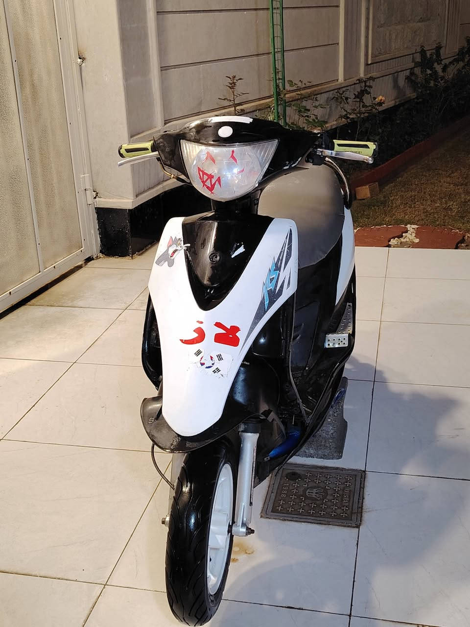 سلام عليكم عدله للبيع بوشه ٥٥ دراجة شلعه ومعدل تاكل لكاع شيال رياضي راجع دراجة مال مطارح كفراتهة كاملات لحيه وجاملق كله كامل كلجات رياضي قايش رنبه ومكينه شغل كله تزويد رنبه ع ايدي حولت بوشتهة بيهة بوشه مشيفة ختم وياله رياضي شاصي صبغ حراري ازرك كهربائيات شغاله صلنصه حلزوني تجي تطلع بيهة وشوف دراجة مكان ديالى شهربان توصيل ماعندي ولا جيبهة لفلان مكان تواصل *********** موجود رقم واتساب سعر ٥٥٠ وبيها مجال للشراي
