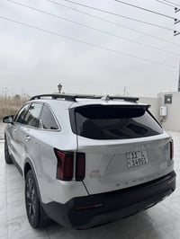 سورنتو 22 فول للاخير + بيها بس بنيد وارد امريكي + سونار وحادث كله موجو...