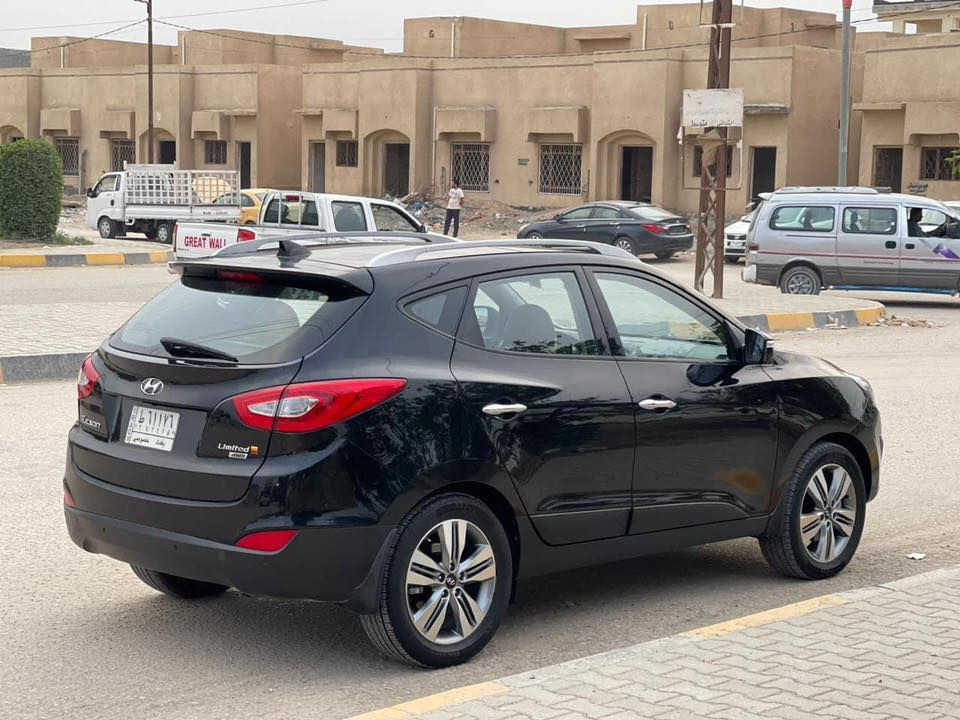 السلام عليكم 
للبيع
هونداي توسان 2015
لمتد  Limited 4WD

خليجي مواصفات خاصة
مكفولة كفالة عامة
رقم بغداد سنوية باسمي

لون اسود فول 1ع1 ماشية 104 الف كيلو

-بصمة
-بانوراما
-مكينة 2400 DOCH
-شاشة
-كامرة
-حساسات خلفية
-فور ويل 
-اير باكات 12
-ويل كب عدد 5 حجم 18 كروم
-تحكم ستيرن جهتين
-كشن السايق كهرباء 
-كشنات جلد 

السيارة مكفولة كفالة عامة ما عدا بارد بسيط بالباب الامامي وموضح بالسونار

السعر 160
***********
