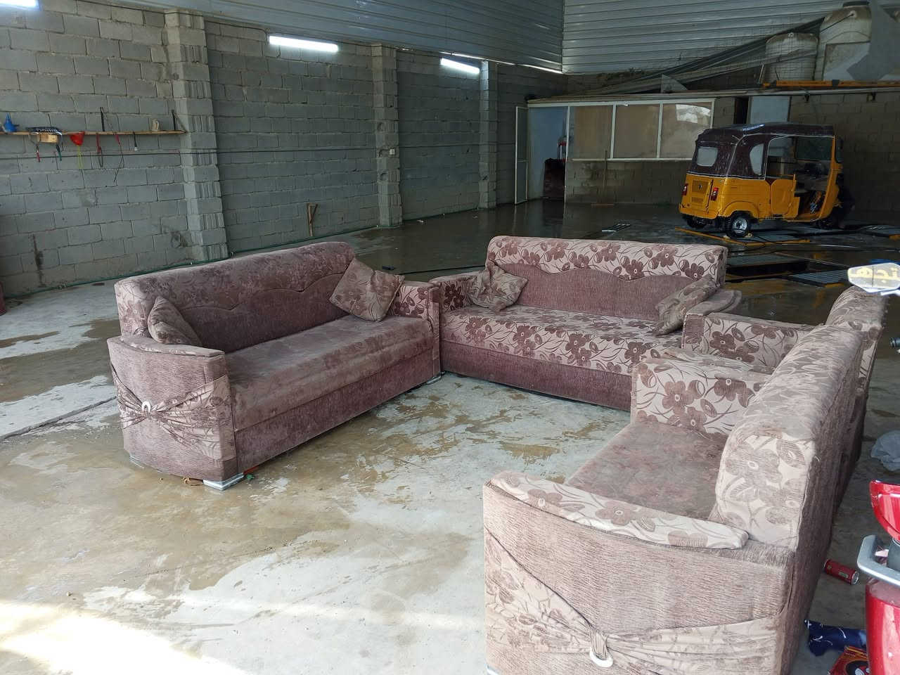 تخم 10 مقاعد
السعر 150

***********
