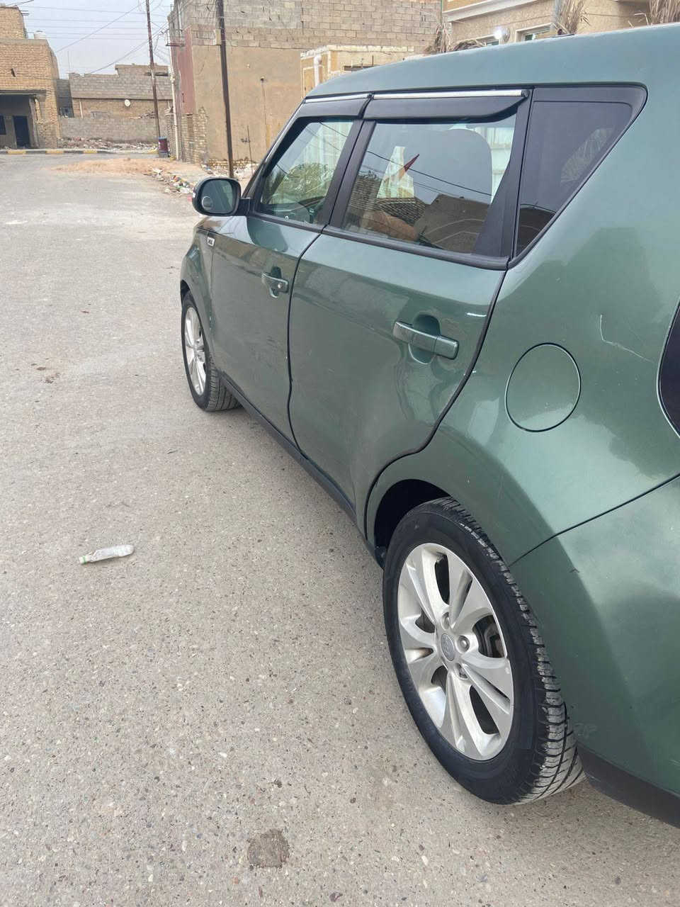 السلام عليكم
كيا صول موديل  2014  محرك 2000 رقم بغداد انكليزي اللون زيتوني وبأسمنا جاهزة محرك كير غرفة  حادثها بنيد وجاملغ أيسر من الخارج فقط اللغود سليمة السعر 100 
 بغداد حسينية الراشدية 
ابو ياسر
***********

*********** واتساب
