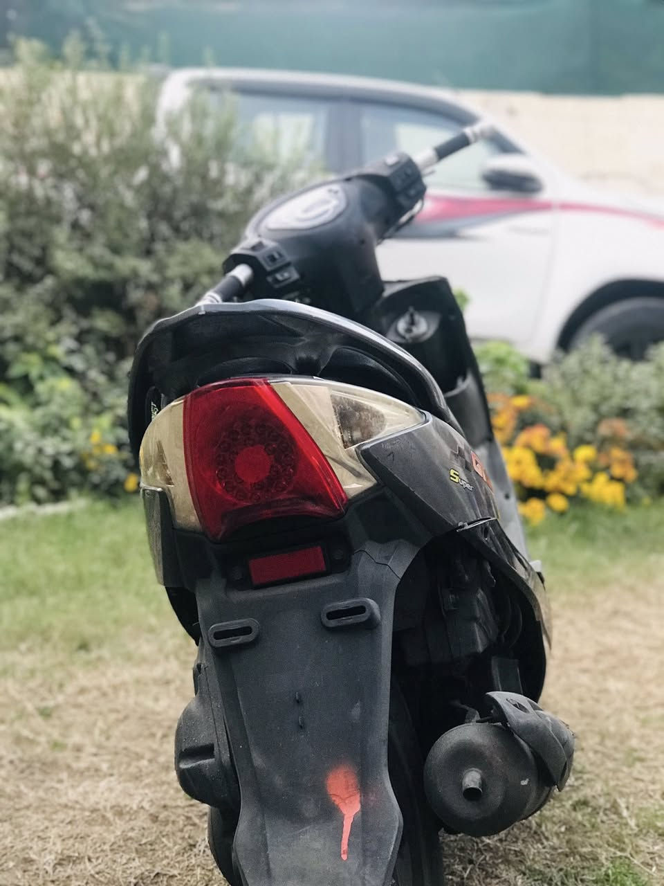 السلام عليكم دراجة كامكو سيام موديل2012 ام الطالاعات عداد الكتروني كلة شغال صندوك كهربائي الدراجه كفرات بلادية المكينة برغي ممفتوح بيههة  بيهة ورقة معرض السعر 650 للاستفسار *********** مكاني الحريه الدولعي
