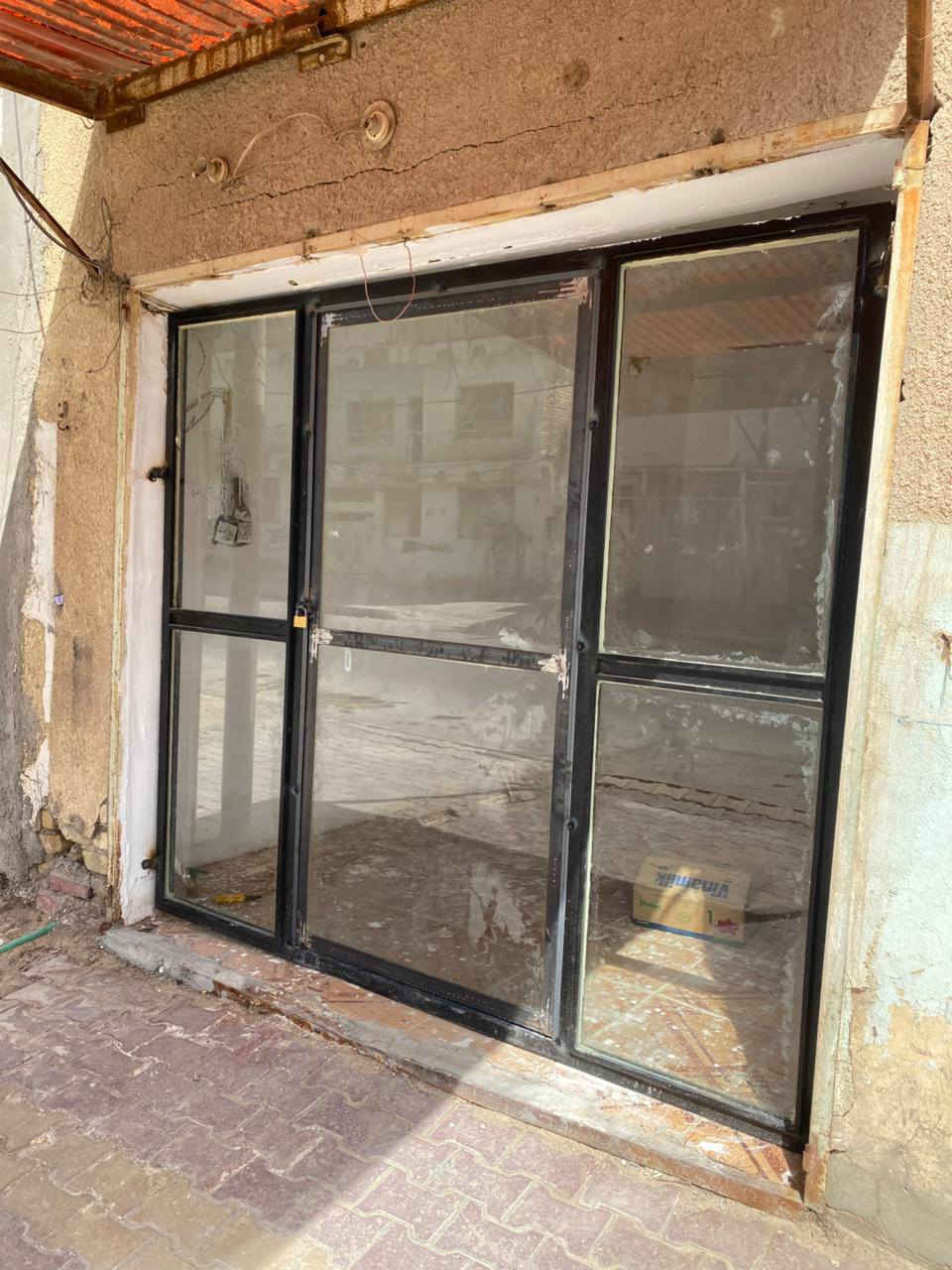 سلام عليكم ورحمه الله
محل للايجار عنوانه شارع العام منطقة آل باني 
موقع حلو في وسط المنطقة 
ملاحظة : التصوير قديم حالياً المحل بين سقف ثانوي 
للاتصال *********** او مراسلة واتساب
