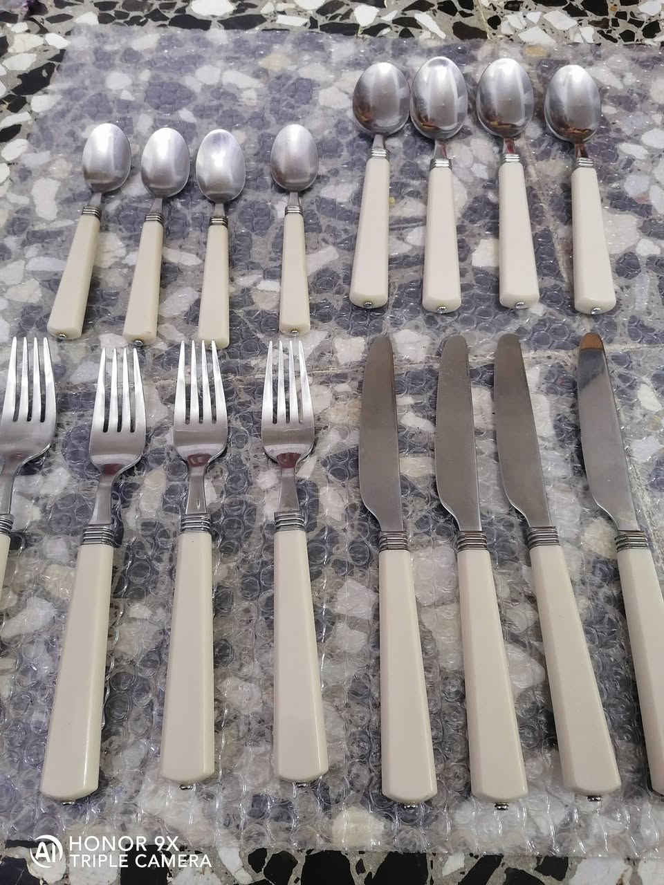 طلاء فضة مع مجموعة سيتات عاج


**إذا كنت صاحب هذا الإعلان وتريد حذفه لأي سبب، رجاءا أرسل رسالة إلى الدعم الفني**