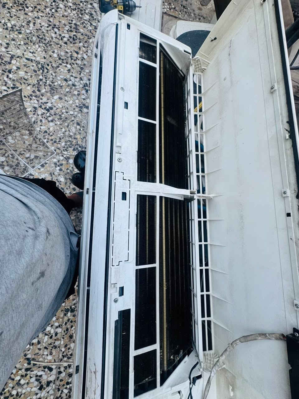 سبلت لحافض شرط بلجيس جديد كلش لباب الول جهاز ممستخدم هواي شغال وعل فحص طن ونص للبيع سعره375جهاز جديد كلش الله شاهد ‭***********‬
