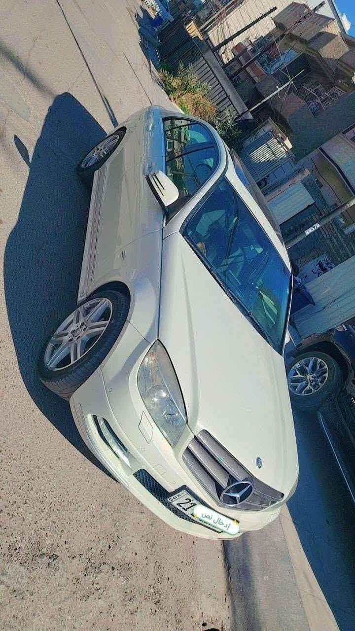 السلام عليكم مارسدس c200
W204
موديل2009 رقم شمالي بسمي تحويل   محرك 4 سياره كل نقص مابيهاا  تجي شوف بعينك عنوان السيارة بغداد ابو غريب السعر شده $الاتصال واتساب  ***********
