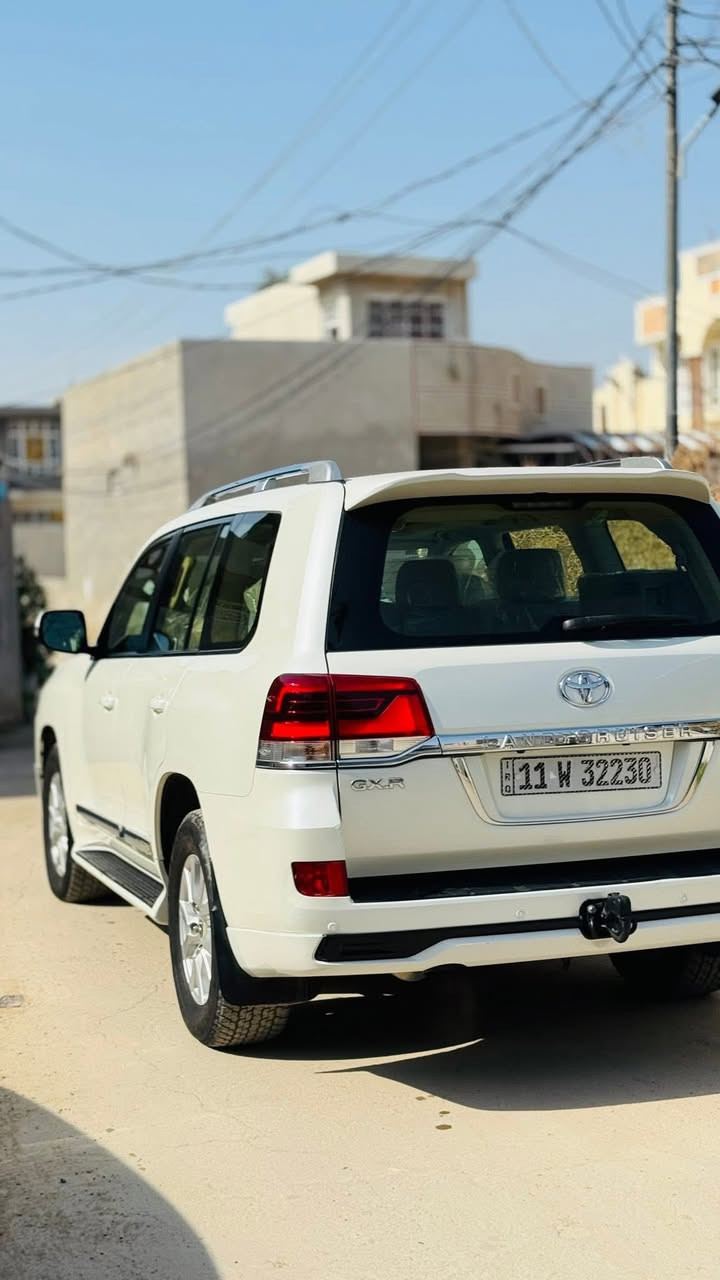 لاندكروز بريم موديل 2016 مكفوله من صبغ بس بارد بصيط ماشيه 160 السعر 445 وبيها مجال قليل ***********
