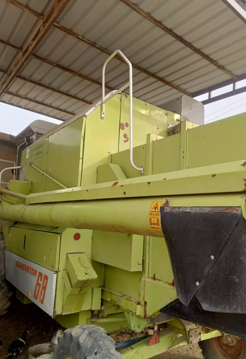 سلام عليكم ورحمه الله وبركاته حاصده اكلاص للبيع موديل 85 ارقام وسنويه تحويل  حاصده جديد للشغل ألف متحط عليهه تبريد شقال كامله المكان ديالى  الاتصال على الرقم *********** اسيه ***********
