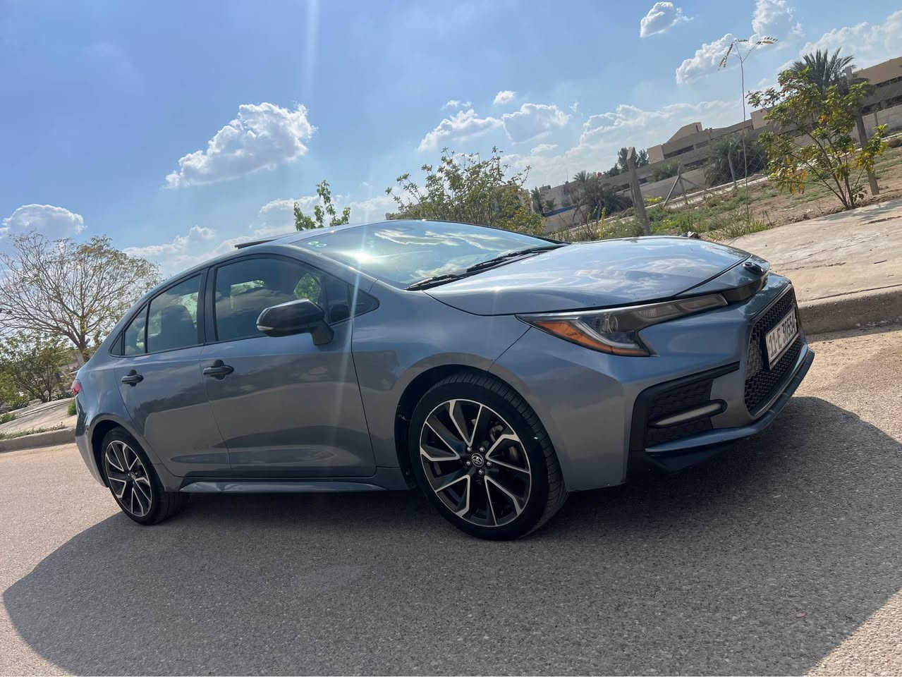 السلام عليكم 
للبيع (تويوتاكورلا)
موديل 2021
رقم بغداد بسمي 
محرك 2000
ماشيه 120 mil
مواصفات  SE. فوول مواصفات 1/1
فتحه بصمه رادار امامي +جانبي شاشه كامره فول تحكم +شفتات ستيرن
ظررها چاملغ وبنيد وباقي السياره مكفول جاهزه من كل النواحي اي نقص مبيها السعر
130 وبي مجال للاستفسار ع ***********
مكان السياره بغداد السيديه بغداد, العراق
