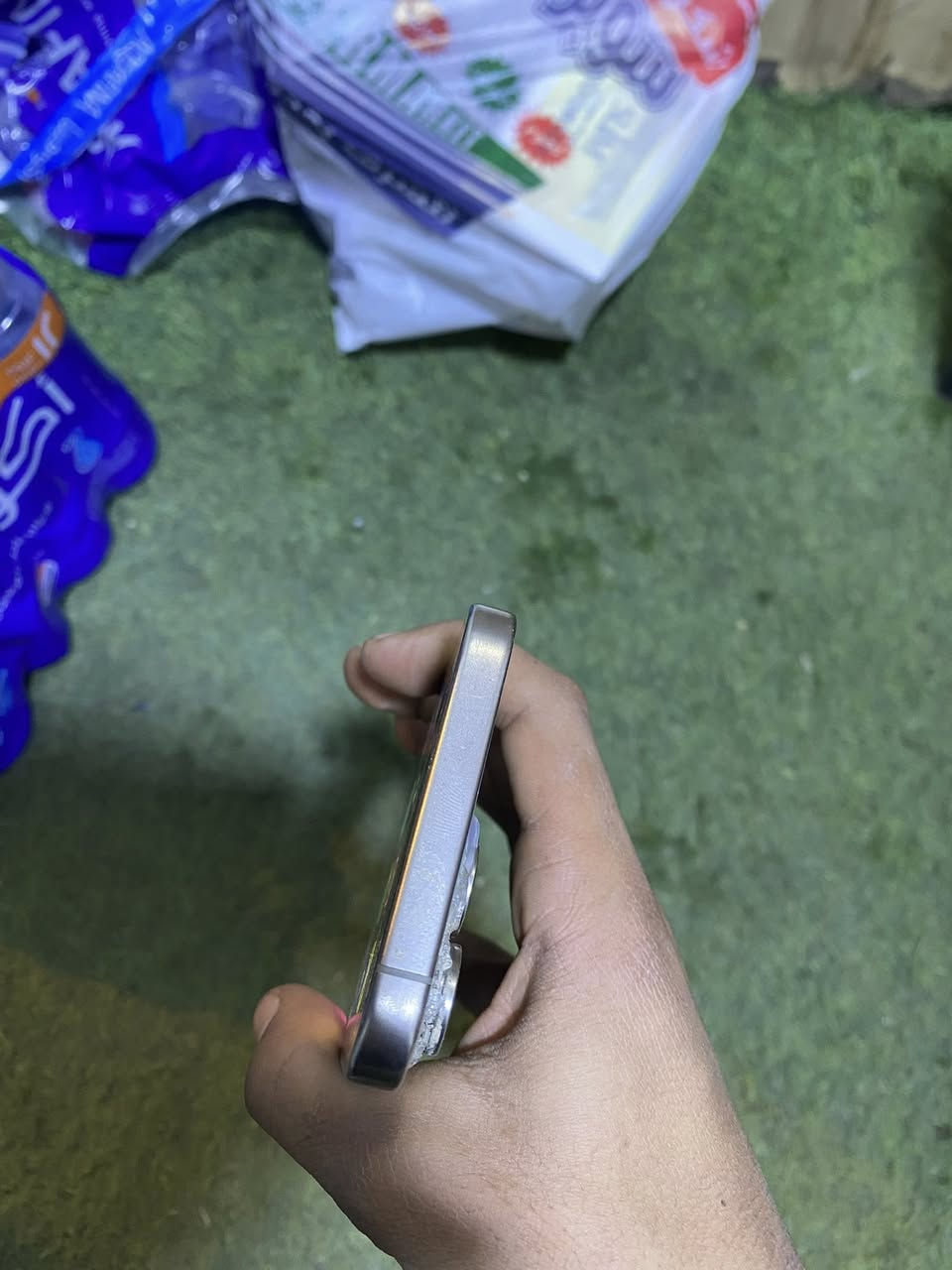 سلام عليكم ايفون 15برو ماكس ماستر بطارية 85 ذ 256 لون تيتانيوم الضهر مالتة مكسور فقط مكاني بغداد الكرادة تواصل ***********
