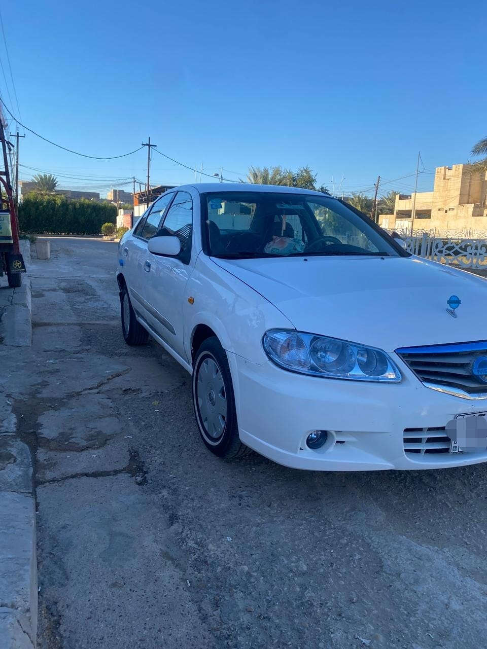 السلام عليكم للبيع سيارة سني موديل 2000 رقم انبار انكليزي تحويل مباشر اللون ابيض بلادي كير اوتماتيك مكينة خير من الله بيه صبغ بابين بدون دواخل 
السعر 68 وبيه مجال 
 م/ النمره الرابعه متنمر 
العنوان الرمادي 
الرقم ***********
