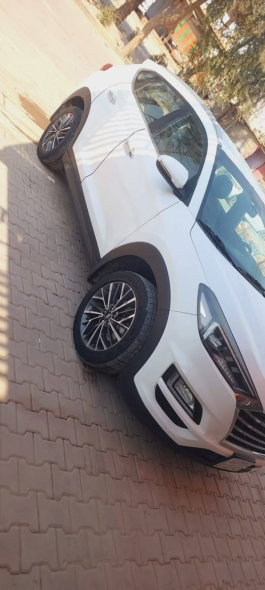 السلام عليكم 

توسان  كوري  اصلي  موديل ٢٠١٩ 

الموصفات  فول عده فتحه.   

السياره من الشركه ع ايدي زيرو طلعتهة 

السياره بيهة قطع صبغ.    اني ابيع مصبوغه عام.  اثر جفيه 

مكفوله. من. الكص. والشواصي والغود  ومكينه وكير وصوليات 
كفاله عامه عده. الصبغ. 
باسمي تحويل مباشر حاليا السياره رقم انكليزي جديد. 

السعر. ١٤٥ $  

للستفسار. *********** 

باسمي تحويل مباشر  العنوان الحسينيه
