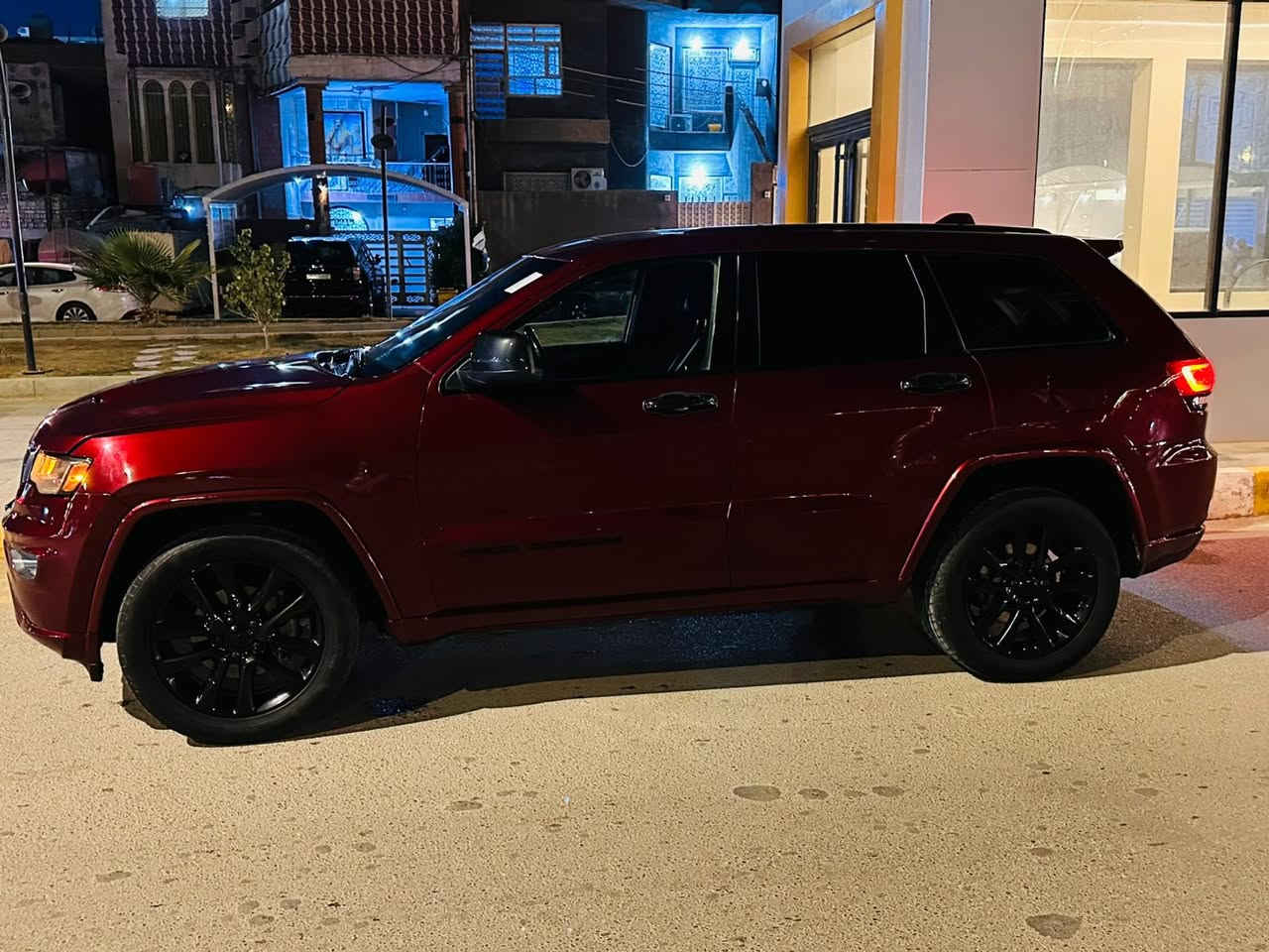 🚘 للبيع – Jeep Grand Cherokee Laredo 2020
📍 رقم ذي قار
🎨 اللون: كرزي مميز وفخم

🔹 صبغ 3 قطع فقط
🔹 وارد نظيف
🔹 بحالة ممتازة وجاهزة لأي فحص

المواصفات والتجهيزات:
▪️ سقف بانوراما
▪️ مقاعد جلد كهرباء (تدفئة + تبريد)
▪️ نظام رادار أمامي + رادارات جانبية
▪️ مرايا جانبية كهرباء قلاب
▪️ تحكم منفصل بدرجتين (مكيف مزدوج)
▪️ باب خلفي كهربائي
▪️ إنارة LED أمامي وخلفي
▪️ شاشة كبيرة متعددة الوسائط
▪️ كاميرا 360 درجة
▪️ تخم تايرات جديد بالكامل
▪️ مواصفات إضافية عديدة

💰 السعر: 23,500 دولار – قابل للتفاوض للجادين
📞 ***********

سيارة تجمع بين الفخامة، القوة، والمواصفات الكاملة — المعاينة خير برهان
