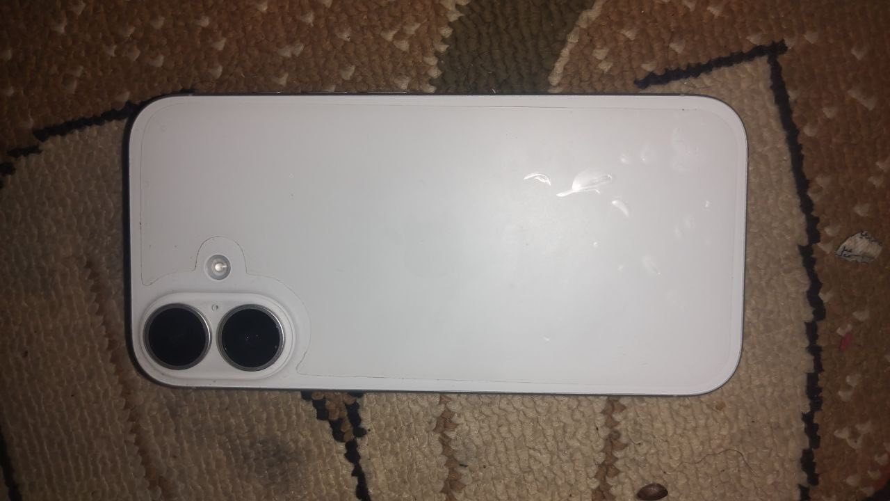 ايفون 16 عادي للبيع
مع جميع محلقاته مكفول من كلشي زلغ مبيه 
عنوان بصره دور شرطه رقم
***********
