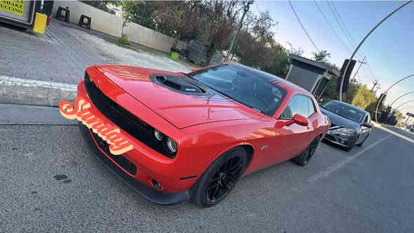 جالنجر R/T shaker للبيع 
السلام عليكم 
جالنجر ٢٠١٧ وكاله هارلم  مكفوله عدا رصعتين زغار مسويهن PDR غيرها كله مكفول من الضربه والصبغ والتبديل والايرباك 
السياره ماشية ١٤٠ الف كيلو على وضع الوكاله 
فول عدا السلايد 
مكان السيآره اربيل
السعر ٢٣٥٠٠$ بيها مجال بسيط 
السياره مميزه وجديده بمعنى الكلمه  
للاستفسار الاتصال على الرقم 
***********
