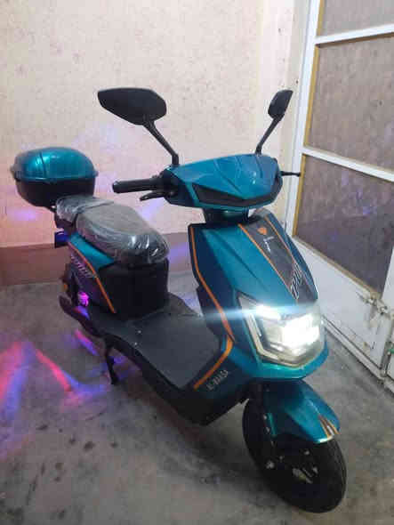 دراجه للبيع 5 باتري كبار لدراجه بعدهي جديده للستفسار الاتصال على الرقم *********** بي واتساب
