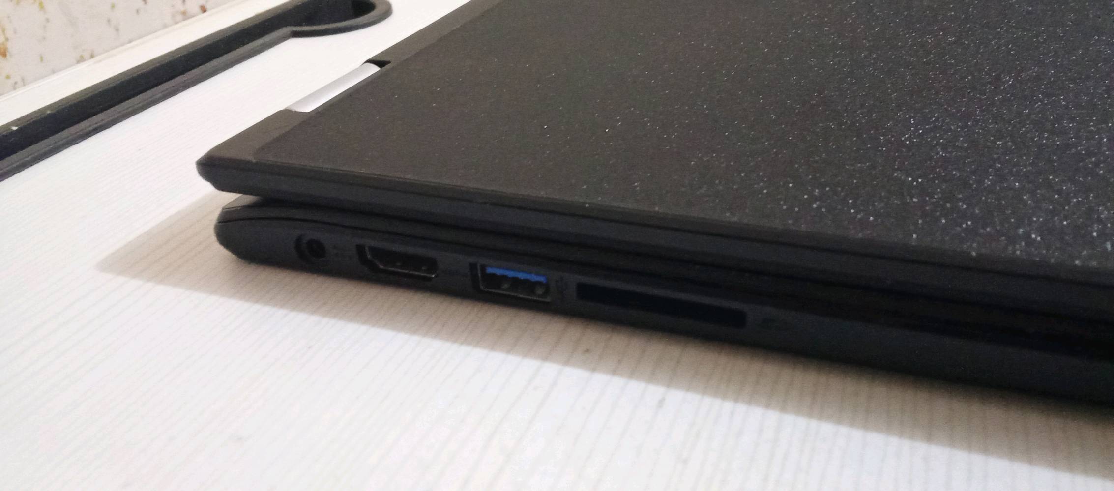 لابتوب أيسر جديد  لمس 360 درجه   للبيع بسعر 150
مواصفات في صوره 
رقم ***********