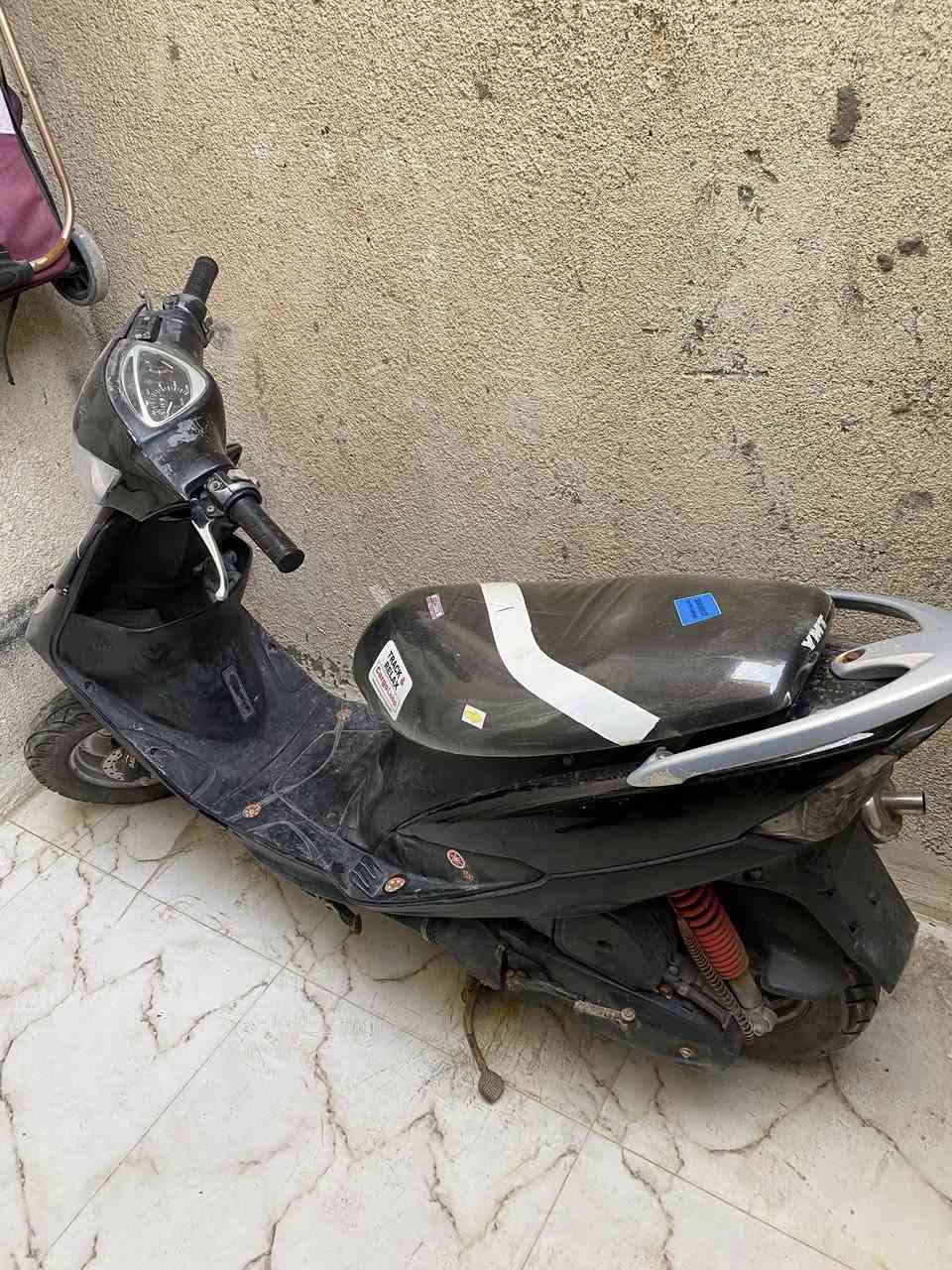 سلام عليكم دراجة ماكس خذيتهه من لوكيل بلادينه للبيع المكان البصرة ابو الخصيب امهجران السعر 750الف وبيهه مجال 
الرقم ***********
