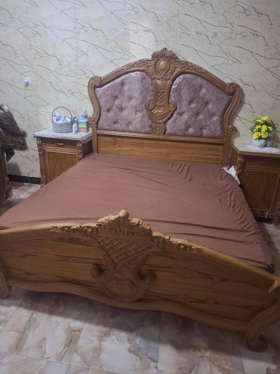 السلام عليكم غرفه للبيع حطاطه تفصال جديد السعر 500 وبي مجال والمكان الخمسه كيلو الشراي يتصل على هذا الرقم ***********
