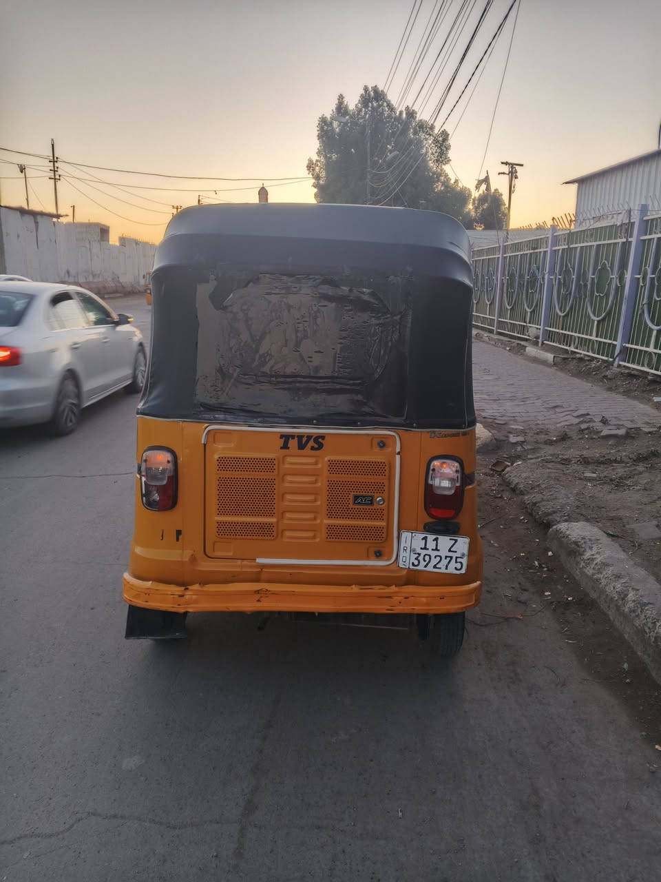 السلام عليكم شباب تكتك تبي اس موديل 2021 السنوية بسمي ورقم انكليزي تكتك بلاديه ما معمره كدامك بالصوره بيها شخوط بسيطه ومجفته تجفيت شركة تكتك خير من الله حلوه العنوان بغداد الخطيب الزراعي شارع خولة لتواصل هذا رقمي*********** ملاحظه ما متواجد بالتعليقات والفيس نتصال فقط وسعرها سته 6 ونص
