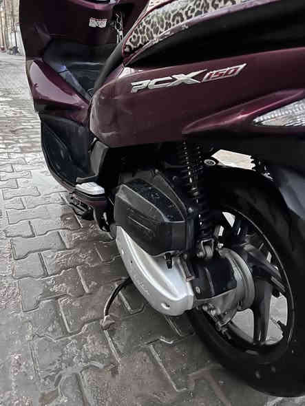 Pcx جيل الثاني 2018 
مكينه خير من الله  وكلش حلوه

اللون صدفي

الحجم 150 

حساس ازدحام

حساس اطفاء 

حساس استان جانبي 

مكينه بلاديه ما مفتوحه ولا بيها اي شي 

زوج تايرات مبدل جديد فيتنامي اصلي 

ما بيها اي شي الدراجه صافيه ومرتبه

السعر 16 ورقه 

مدينه الصدر /شارع الفلاح 

***********
