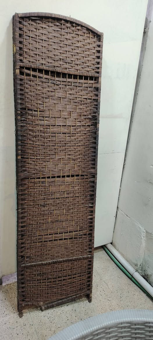 السلام عليكم  غراض مستعمله نضيفه للبيع 
مكان الموصل حي ال ميثاق

. 

 تفاصيل اكثر اتصل ***********
***********
