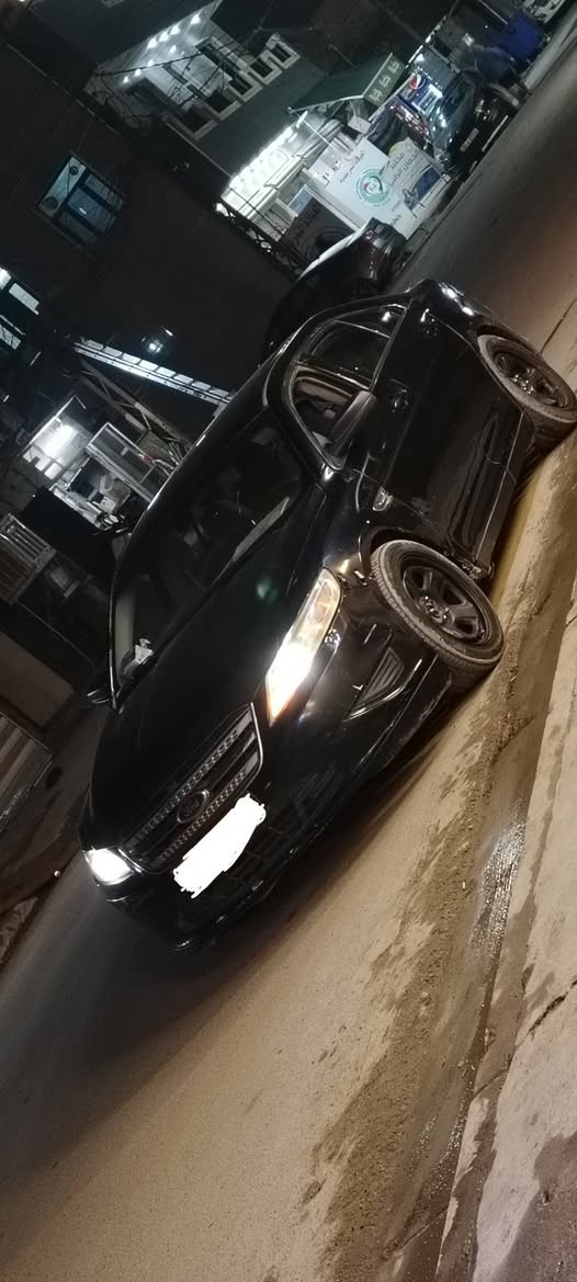 سلام عليكم فورد تورس ادوات 2012 ب35ورقة *********** 
السيارة عليها برمجة بلادية اول دوسة طلقات 
وشلعة قوية ويل بوليسي 
متوم طبق الاصل دك حاسبة رقم شمالي 
كصتها قمارة كير يخبل محرك موضح بفيديو 
بس بي صوت راجز اول ما تشغل بسبب الدهن 
ماناقصها شي كهربائيات كاملة كلشي شغال 
مكاني بغداد الدورة
