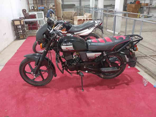 دايوان
سنويه 
رقم واسط 
موديل ٢٠٢١
مكفول 
واسط قضاء بدره 
***********
