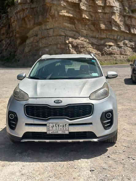 السلام عليكم كيا سبورتج للبيع 
مديل : 2018
ماشيه :114000 mi
حجم المحرك : 2400
مواصفات : السبورتج الاعتياديه 
ضرر امريكا اطخطخ ونصبغت صبغ عام لغد شواصي مكينه كير كهربائيات مكفوله 
ملاحضه : لون السياره بالسنويه رصاصي غير محداد يعني اي لون رصاصي تصبغ مقبول 
السعر : 125$ ورقه وبيها مجال حك الجيه 
 للاستفسار ***********
