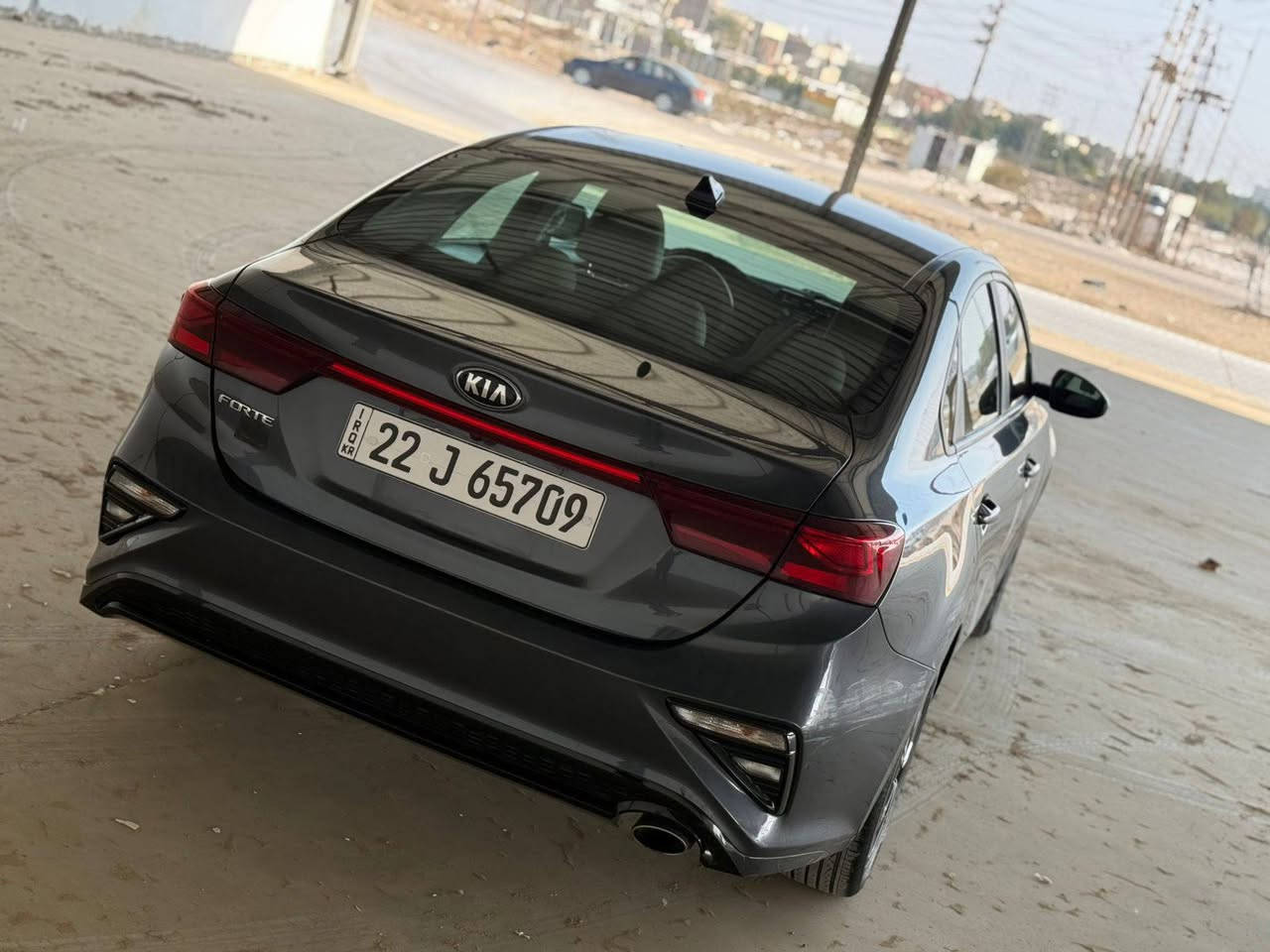 كيا فورتي موديل 2020 مكينه 2000 دوش سياقه ذاتيه وتحديد مسار بريك ذاتي رادار . مانع انزلاق. نظام ترحيب داخل لونين
تحكم جهتين شاشه بلاد كار بلي كامره دواره 
ثلاث وضعيات للكير
ماشيه 54 ميل  سياره جديده وجاهزه من كل النواحي من صدر وتايرات بدون اي نقص 
حادثها بنيد وايرباك دشبول والباقي كفاله عامه
بأسمي هزه ورقم جديد تحويل ثاني يوم 
بيع او مراوس حسب القناعه
السعر 137 وبيها مجال 
العنوان : واسط وبغداد
***********
