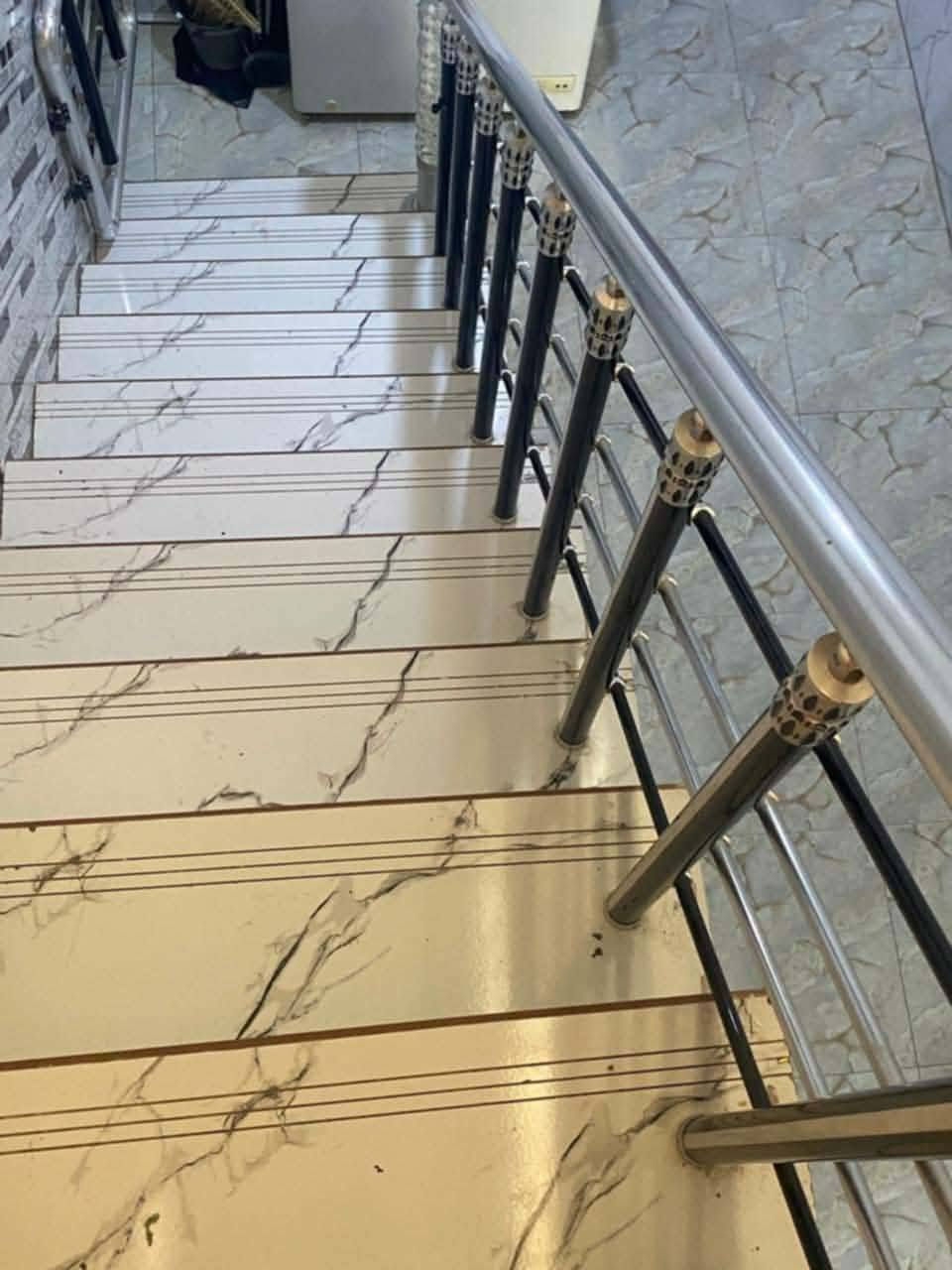 السلام عليكم ورحمة الله وبركاته 

مشتمل للبيع مساحته 90 متر

#الموقع مهندسين الثانية قرب مدرسة العميد والمدارس الصينيه

#الطابق الارضي غرفة نوم واستقبال ومطبخ وصحيات وطارمه صغيرة
#الطابق الثاني غرفتين نوم وصحيات

للاستفسار والتواصل ⬇️⬇️⬇️⬇️
متابعة لصفحة ليصلكم كل ماهو جديد 

مستعدون لااستــقــبال جميـــــــــع عــــــروضكـم العــــقـاريـــه 
اشـــعنــدك للــبيع او اللإيـــجار. دار. هــيكل. قـــــطع. بـــستــان.  مــزرعـه. دار.مطلــــــوب للمصـــرف .دار قـسـاط مــع ادق تــفاصيــل والـصــــور
واتساب 📩📩 او زيارة المكتب🙋🙋
#متابعه للصفحة ليصلكم كل ماهو جديد
📍📍#مجسر الطهمازية.مجاور المصرف العراقي الاسلامي
☎️مروان القريشي***********
                          ***********
