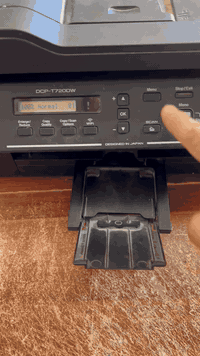 السلام عليكم طابعة برذر t720 للبيع 
عطلها يطلع الكود 3B مال انحشار الورق بس من اسحب اعداد الاحبار ماتحشر يعني الورق فقط يتوقف. ويصير بيها تموج  
ابيعها على هذا العطل  قيم باللي يرضي الله واخذها للعلم العام اخذتها الطابعة ٣٧٥ الف 
 توصيل متوفر. وتواصل ع الوتساب  ***********
