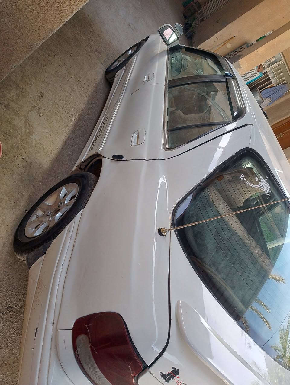 النترا 94 نظيفة خير من الله رقم نكليزي سنوية ل28 ب32 وبيه مجال ***********
