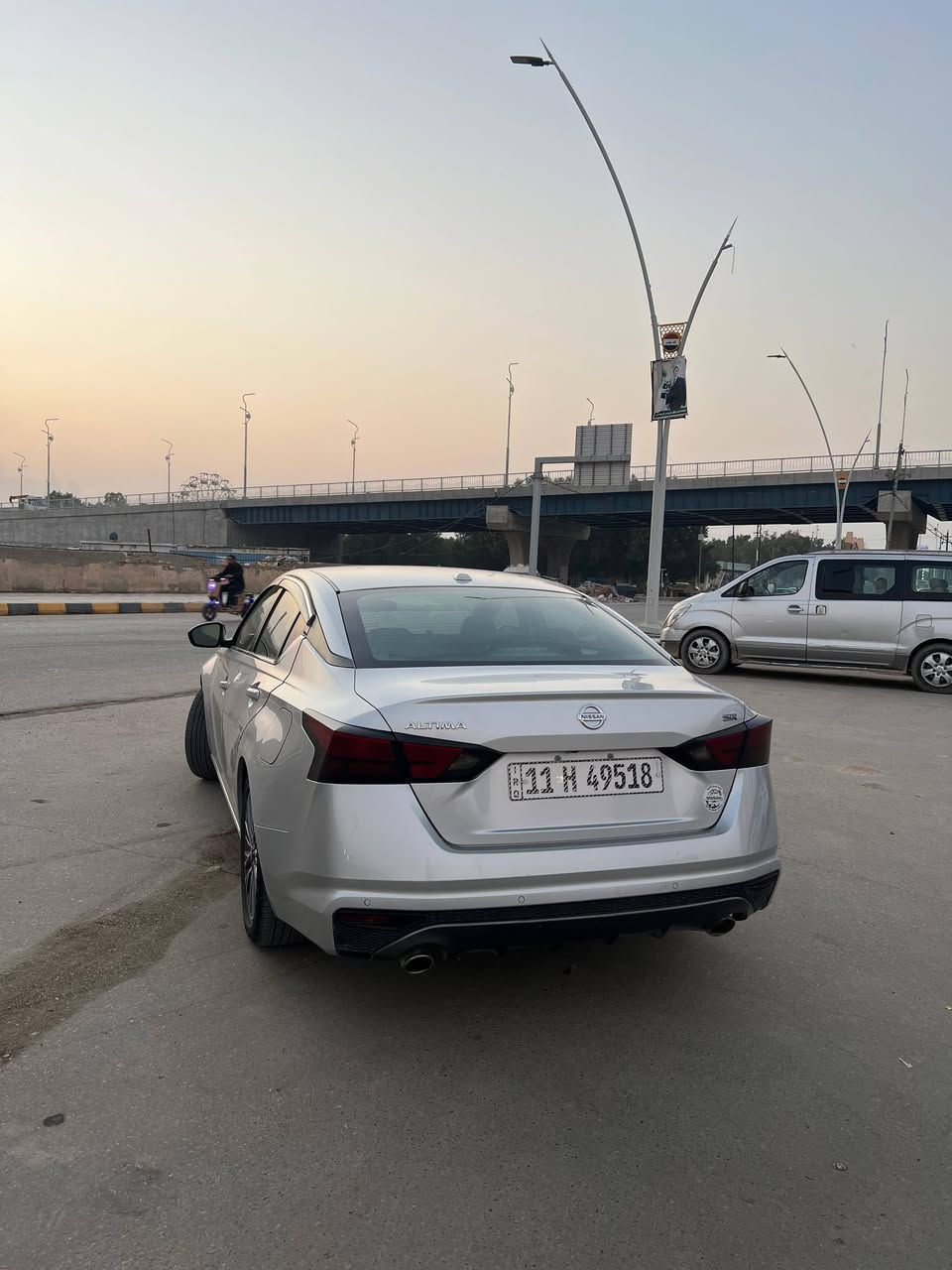 سلام عليكم
NISSAN  ALTIMA
موديل 2020 تحويل ثاني يوم
موصفات SR فول مواصفات عدا الفتحه 
.بصمه + بصمه ابواب + بصمه صندوق
.داخل اسود 
.تحكمات ستيرن جهتين+ شفتات سرعه
.حجم الويل 17
.كشن السايق كهرباء 
.رادار امامي 
.تحديد خروج عن المسار 
 توقف ذاتي امامي 
.رادار جانبي 
.رادار خلفي 
.توقف ذاتي خلفي 
.حساس خلفي 
.شاشه جبيره 
.كامره دواره 
.حجم المكينه 2.500
مسوي ادامه كامله 
صور الحادث بالمنشور 
.سياره كلش حلوه ومناقصها شي 
.سياره رايدها 143$وبيها مجال قليل: ***********
.مكان السياره الناصريه
