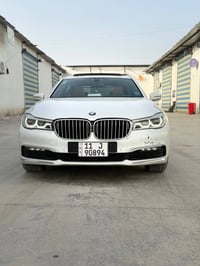 BMW 2019 حجم المحرك 4توين تيربو وارد خليجي  وكالت العروش  المواصفات vv...