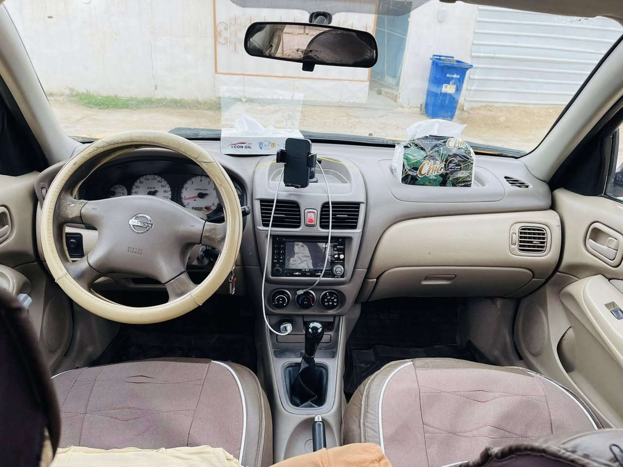 السلام عليكم
لبيع نيسان سني 2011مصبوغ تكسي كهربائيات كلهاشغالة

كير محرك خير من الله الصدر جديد تخم تاير تبريد شغال
طخة بالصندوق المكان الأنبار حديثة
للاستفسار على هذا الرقم(***********)
