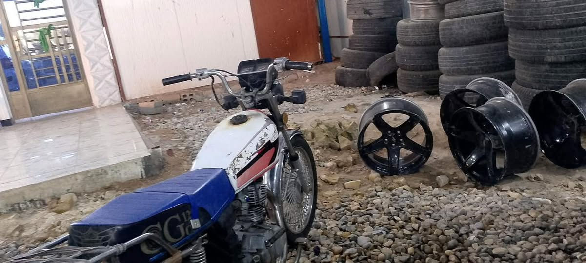 السلام عليكم تايكر موديل 2021  كلك  اسوي مكاتبه  عن السرقه  محرك  مفتوح   فقط   الدراجه كامله تايرات جدد 
الدراجه ما عوزه لو برغي معروضه ٢٣٠ وبيه مجال شي قليل    مكاني بابل شوملي  الشراي يتصل ***********
