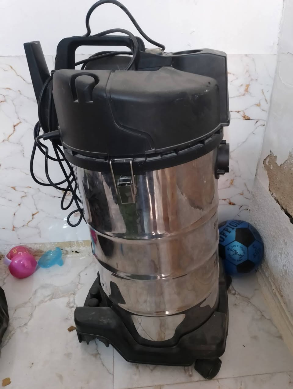 مكنسة كهربائية 75 بيها مجال + عربانة 75 + صحن نانو الصغير ب35 والكبير ب60 + راوتر 50 وبي مجال


**إذا كنت صاحب هذا الإعلان وتريد حذفه لأي سبب، رجاءا أرسل رسالة إلى الدعم الفني**