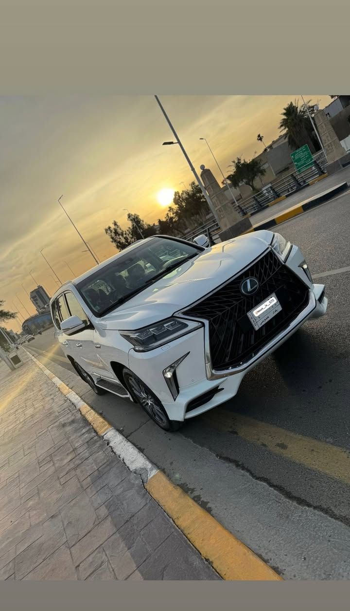 لكزس LX570 2021 خليجيه وكاله كفاله عامه 
ماشيه 32 رقم بغداد فول مواصفات معروفه 
الشراي يتصل ترهم بيع او مراوس .... 🌸 

الهاتف : ***********
