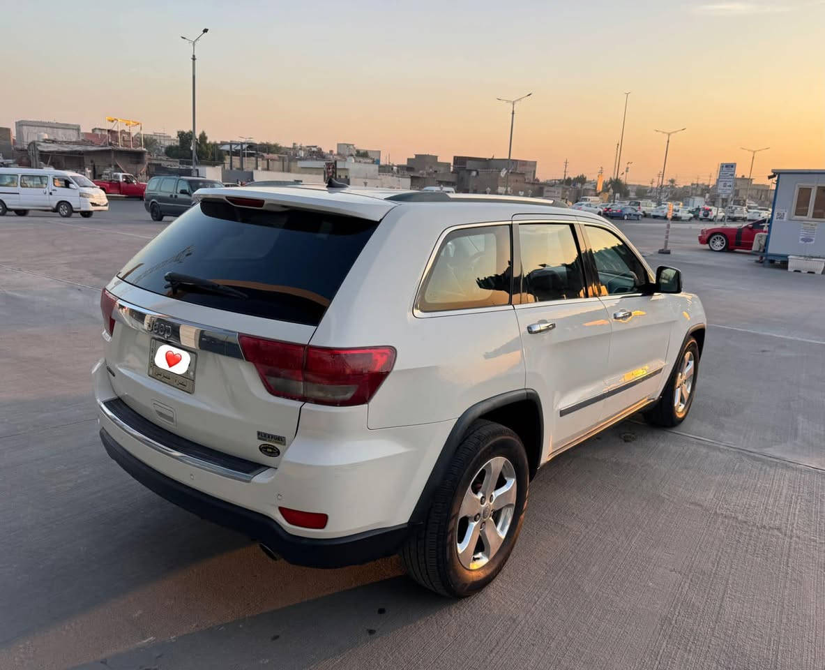 جيب لاريدو وارد كندي لمتد فول 1/1مواصفات خاصة مديل
2011رقم بصرة تحويل مباشر محرك6سلندر3600بصمة تشغيل عن بعد بنوراما كشنات جلد تحكم ستيرن كامره كشنات كهرباء شاير بلمري يدات نيكل شاشه سماعات دمام وبعض المواصفات سياره جاهزه محرك كير حداديه تبريد تخم تاير بدون اي نقص ستخدام شخصي مكفوله من الضربه والصبغ ماعده باب صبغ كلير فقط السعر 153الاستفسار ع رقم***********مكان السياره بصرة
